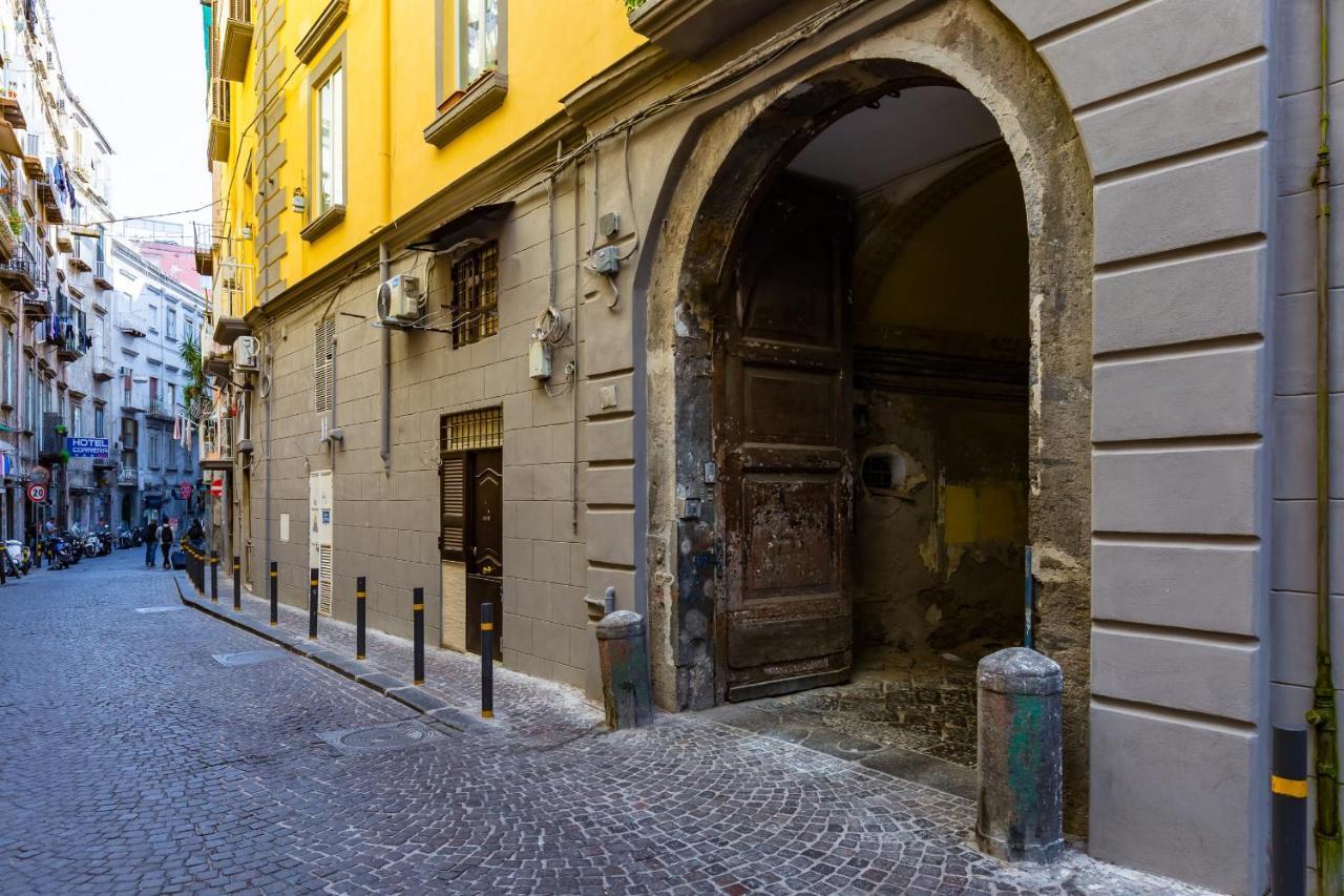 Apartment With Balcony In Palazzo Diaz By Wonderful Italy Naples Exterior photo